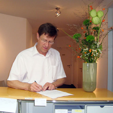 Prof. MD R. Brandl